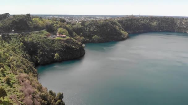 Aerial View Mount Gambier Blue Lake South Australia Going Sky — 비디오