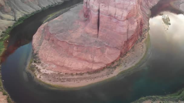 Atemberaubende Luftaufnahme Der Horseshoe Bend Canyons Und Berge Bei Sonnenuntergang — Stockvideo