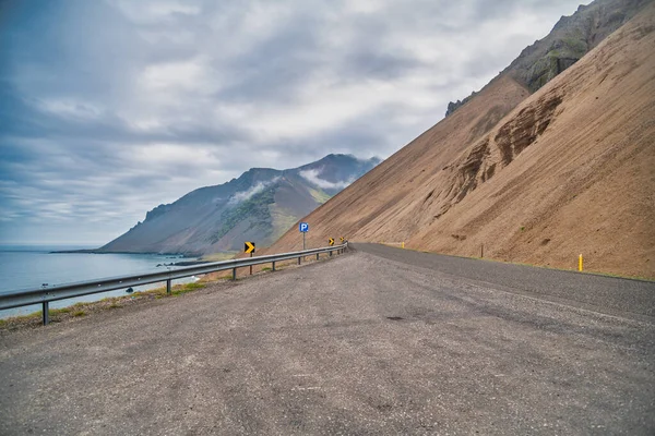 Driving Beautiful Roads Iceland Summer Season — Stockfoto