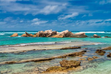 Tropical Paradise beach. Beautiful shoreline of Seychelles Islands.