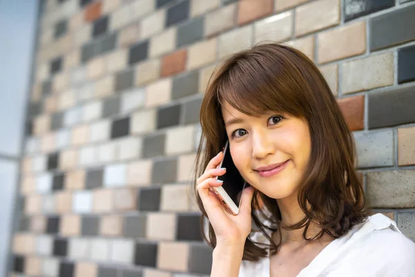 Happy Asian Business Woman Talking Phone Colorful Subway Station — Stock Photo, Image