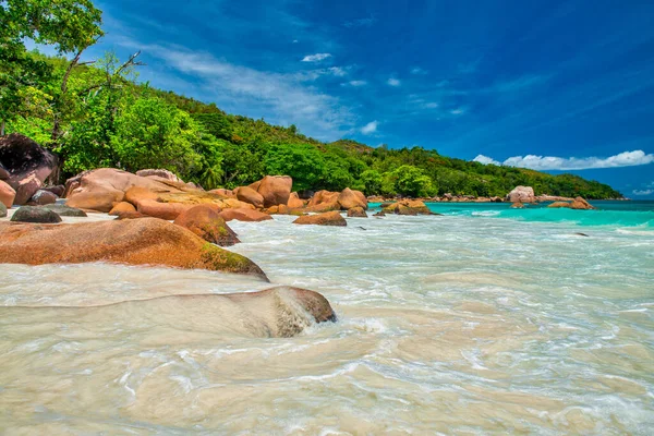 Amazing Picturesque Paradise Beach Granite Rocks White Sand Turquoise Water — Zdjęcie stockowe