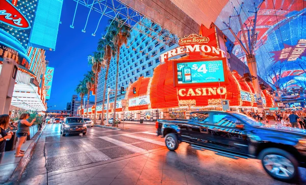 Las Vegas Czerwca 2018 Śródmieście Las Vegas Fremont Street Nocą — Zdjęcie stockowe