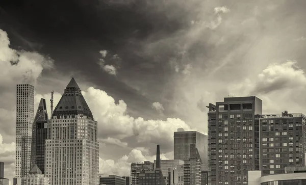 Закат Над Небоскребами Манхэттена Нью Йорк — стоковое фото