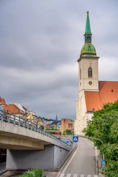 Bratislava Slovacchia Agosto 2022 Cattedrale San Martino Strada Principale Lungo — Foto Stock