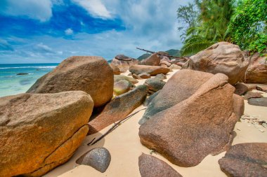 Amazing picturesque paradise beach with granite rocks and white sand, Seychelles travel concept.