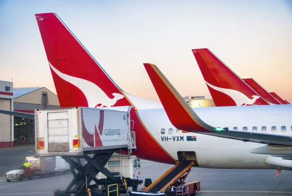 Ayers Rock Australien August 2009 Qantas Flugzeuge Auf Der Landebahn — Stockfoto