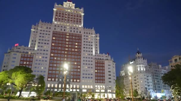 マドリード スペイン 2022年11月2日 近代的な建物とプラザ エスパーナの夜景 — ストック動画