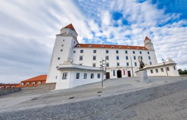 Bratislava Kalesi veya Bratislavsky Hrad. Bratislava, Slovakya 'nın ana kalesidir..