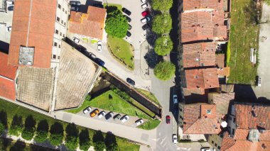 Lucca şehrinin bahar mevsiminde hava manzarası, Toskana - İtalya.