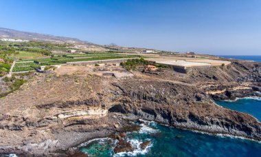 İspanya, Tenerife 'nin batı kıyısında İHA' dan Abama Plajı