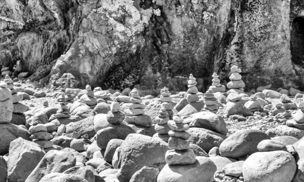 ミラドゥーロ イルヒウス リベイラ ジャネラ 海の上の岩の形成 マデイラ島 ポルトガル — ストック写真