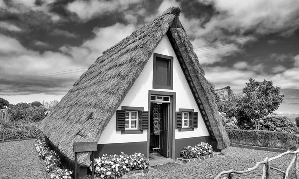 Wyspa Madera Wiejski Tradycyjny Dom Wsi Krajobraz Portugalia Miasto Santana — Zdjęcie stockowe