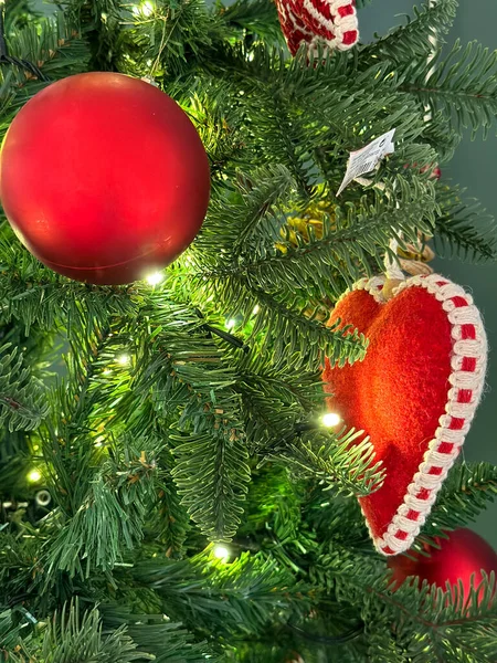 Palle Natale Variopinte Albero Concetto Vacanze — Foto Stock