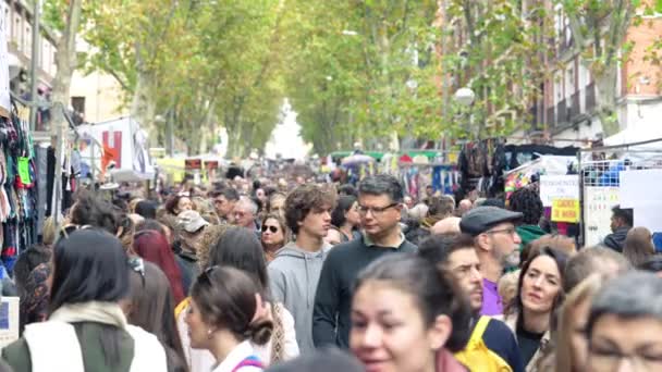Madrid España Octubre 2022 Multitud Personas Una Calle Comercial — Vídeo de stock