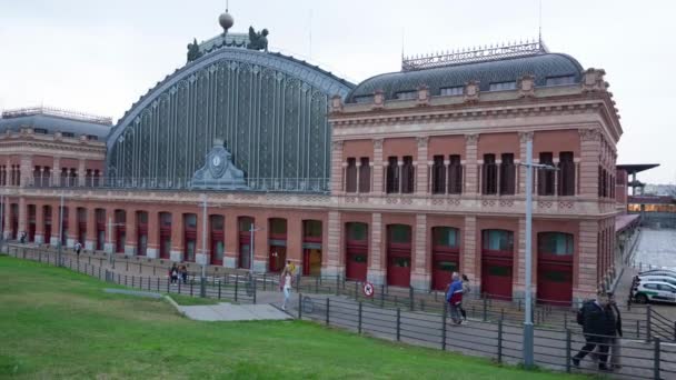 Madrid España Noviembre 2022 Vista Exterior Estación Tren Atocha — Vídeos de Stock