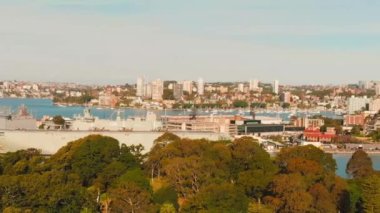Sabahları Sydney ufuk çizgisi ve kıyı şeridi panoramik hava manzarası, NSW, Austraila.