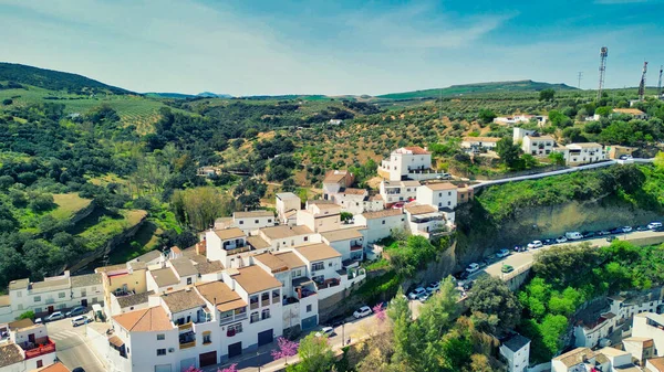 安达卢西亚Setenil Las Bodegas的空中景观 它以其建在西班牙河畔悬崖峭壁上的住宅而闻名 — 图库照片