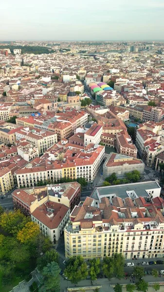 西班牙马德里 2022年10月29日 秋天阳光灿烂的城市地标和建筑的空中景观 — 图库照片