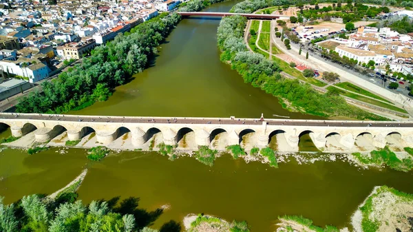 Κόρδοβα Ανδαλουσία Αεροφωτογραφία Της Πόλης Μεσαιωνικά Κτίρια Και Γέφυρα Μια — Φωτογραφία Αρχείου