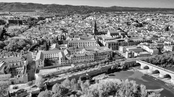 Κόρδοβα Ανδαλουσία Αεροφωτογραφία Της Πόλης Μεσαιωνικά Κτίρια Μια Ηλιόλουστη Ανοιξιάτικη — Φωτογραφία Αρχείου