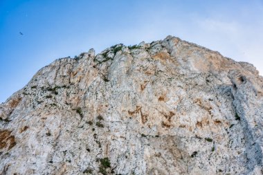 Cebelitarık 'ın ünlü kayası, şehrin manzarası..