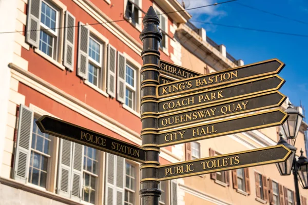 Gibraltar Straatnaamborden Met Oriëntatiepunten — Stockfoto