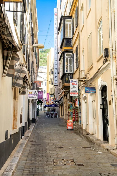 Gibraltar Reino Unido Abril 2023 Calle Principal Con Tiendas Carteles — Foto de Stock