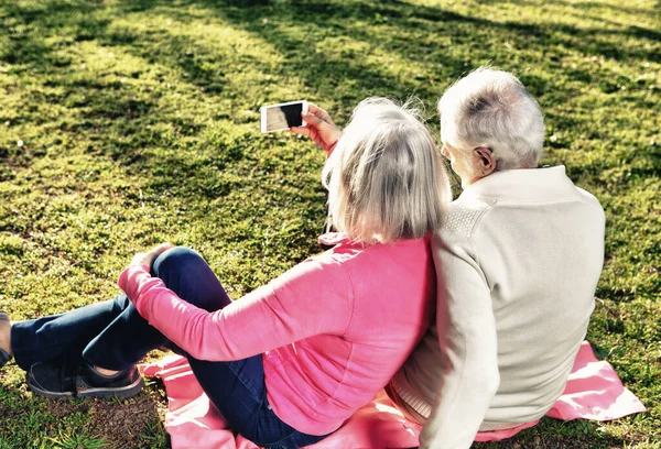 Ouderen Leven Hun Leven Zijn Best Paar Gepensioneerden Die Selfies — Stockfoto