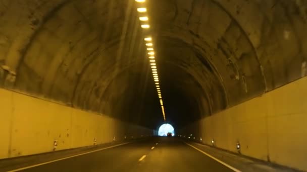 隧道里的车 从车里看到的 — 图库视频影像