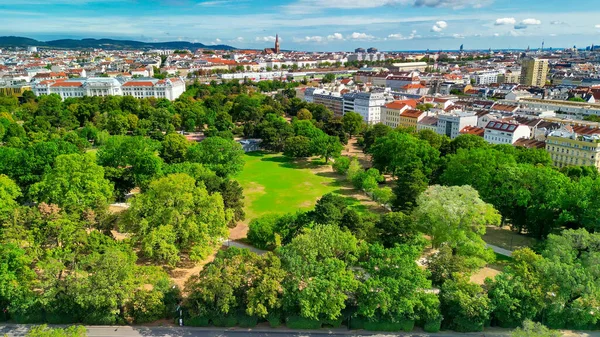 Luchtfoto Van Schonbrunn Park Vanaf Parkeerplaats Wenen Oostenrijk — Stockfoto