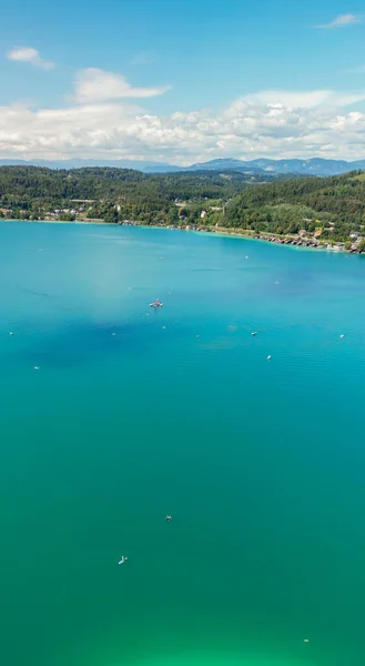 Klagenfurtské Jezero Letní Sezóně Dronu Rakousko — Stock fotografie