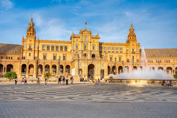 Sevilla Španělsko Dubna 2023 Turisté Užívají Venkovní Čas Náměstí Plaza — Stock fotografie