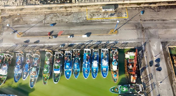 Barcos Pesca Pequeno Porto Vista Aérea Aérea Aérea Drone — Fotografia de Stock