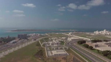 Abu Dabi modern gökyüzü manzarası, BAE.