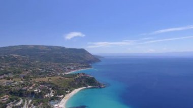 Capo Vaticano gökten, Calabria. İtalyan sahil şeridi görünümünü hava yaz.