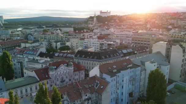 Vista Aérea Del Horizonte Bratislava Atardecer Eslovaquia — Vídeo de stock