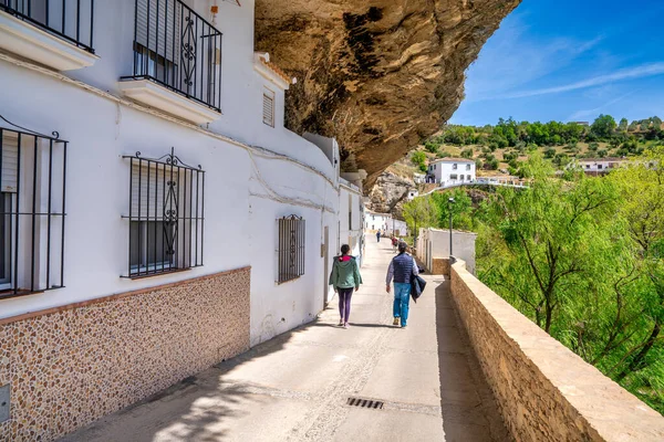 Setenil Las Bodegas Espanja Huhtikuuta 2023 Tyypillinen Andalucialainen Kylä Jossa — kuvapankkivalokuva