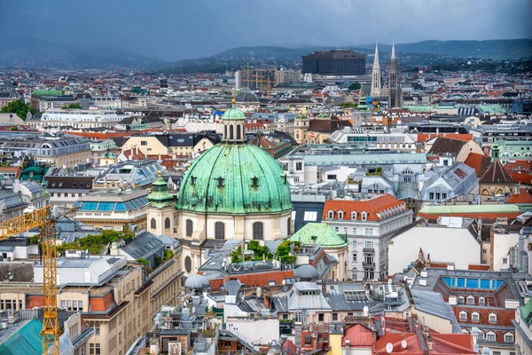 Avusturya Bulutlu Bir Yaz Gününde Viyana Merkez Binalarının Hava Manzarası — Stok fotoğraf