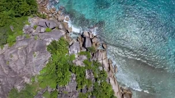 Felülről Lefelé Légi Kilátás Csodálatos Strand Hegyek Egy Repülő Drón — Stock videók