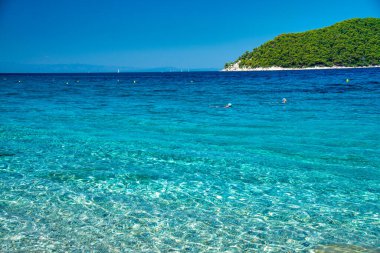 Yaz mevsiminde Milia Beach, Yunanistan.