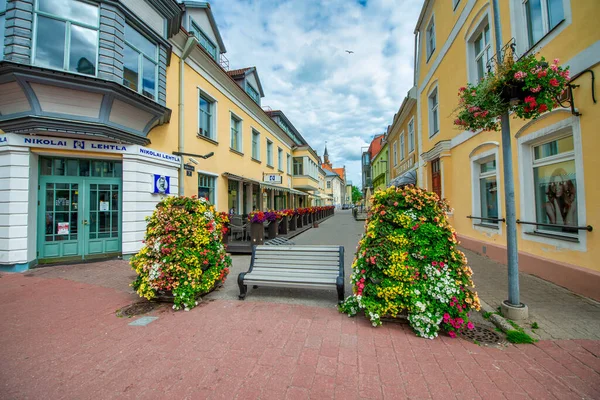 Parnu Estonya Temmuz 2017 Güneşli Bir Yaz Gününde Şehir Sokakları — Stok fotoğraf
