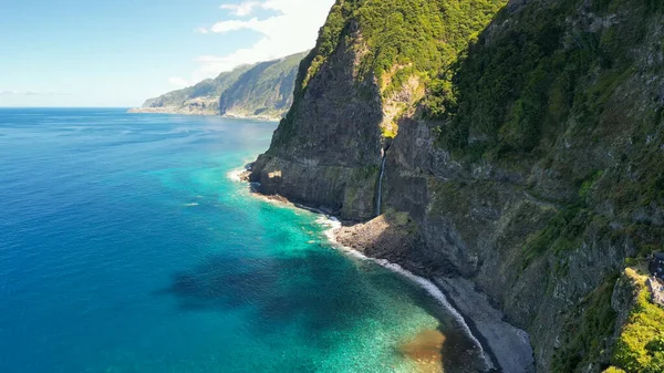 Luchtfoto Van Watervallen Van Bidal Veil Een Zonnige Ochtend Madeira — Stockfoto
