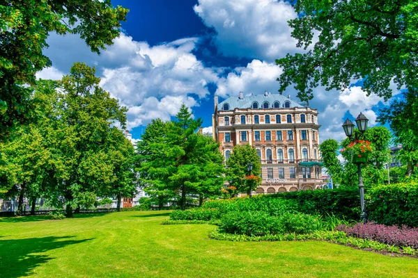 Riga Letônia Julho 2017 Parque Riga Dia Ensolarado Verão — Fotografia de Stock