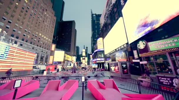 ニューヨークシティ December 2018 冬の朝のタイムズスクエアのライト — ストック動画