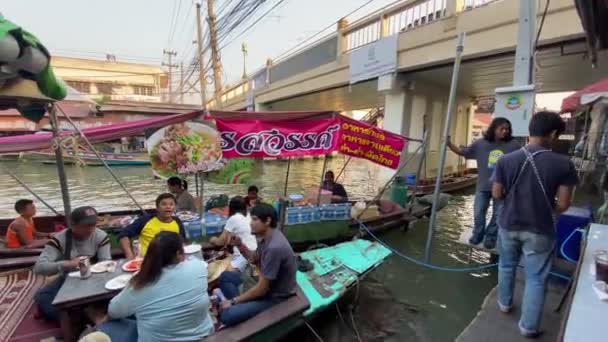 Бангкок Таиланд Декабря 2019 Года Плавучий Рынок Амфава Является Главной — стоковое видео