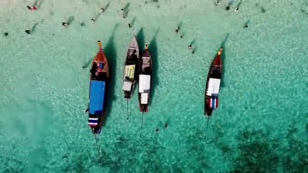 Phi Phi Don Thailandia Dicembre 2019 Veduta Aerea Barche Coda — Video Stock