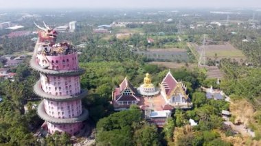Sam Phran Bölgesindeki Wat Samphran Ejder Tapınağı - Nakhon Pathom Eyaleti, Bangkok, Tayland.
