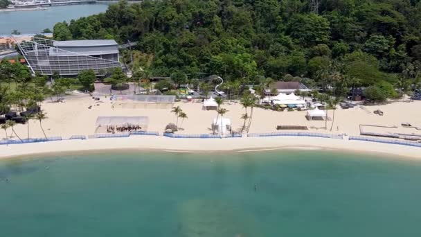 Pemandangan Udara Pantai Siloso Dan Pulau Sentosa Hari Yang Cerah — Stok Video