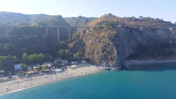 Caminia イタリア カラブリアの海岸線空撮 — ストック動画